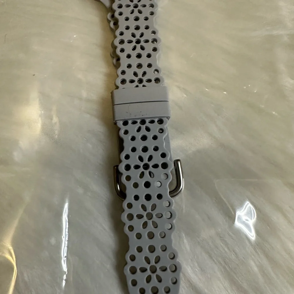 🩷5/$10 Gray Floral Cutout iWatch Band 44mm